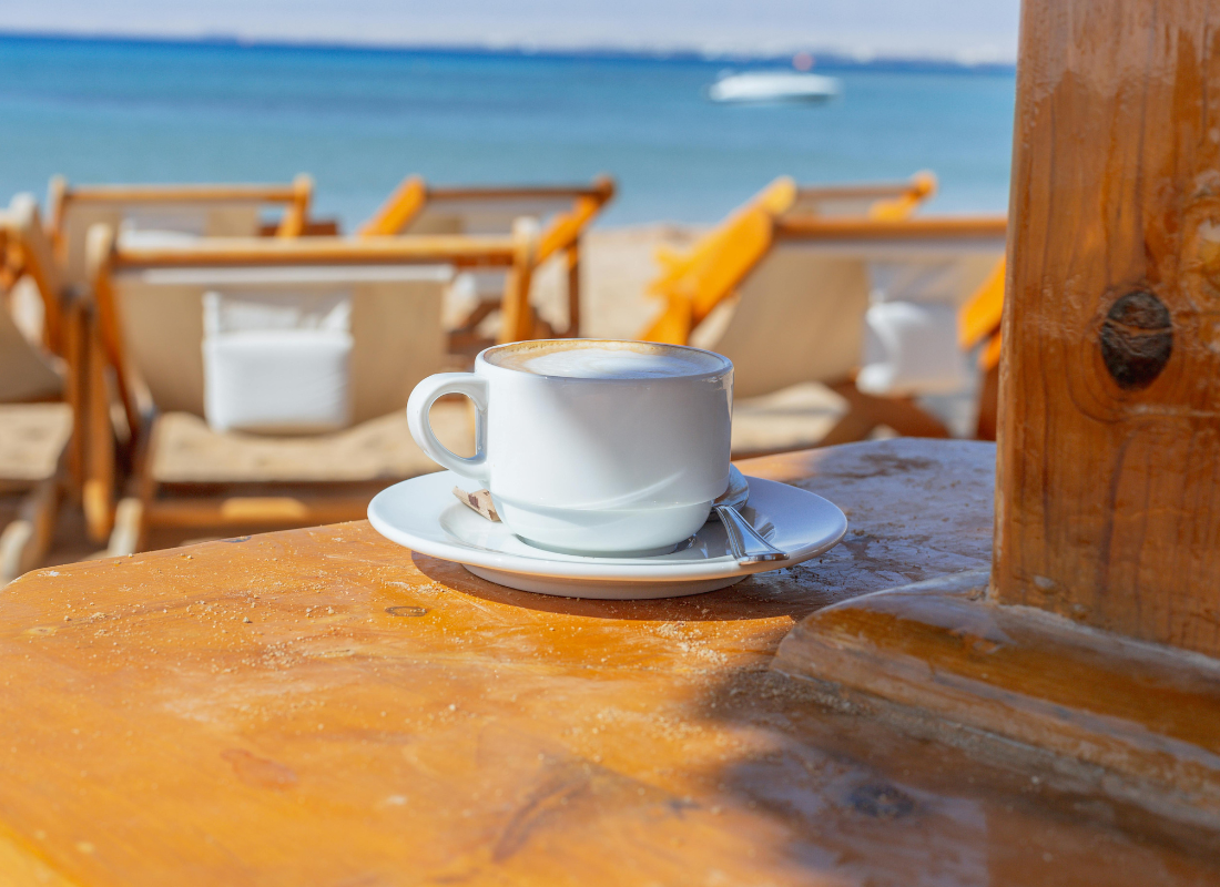 The Flat White: A Friendly Myth, A Real History, and Why It Belongs to Everyone